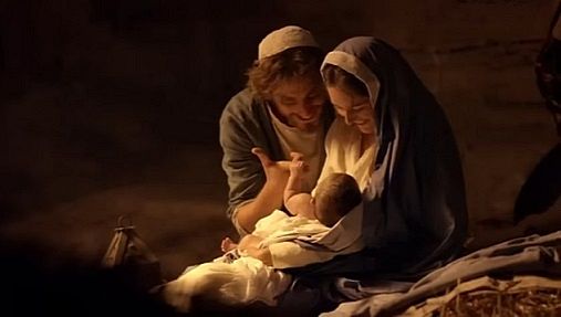 “Glória a Deus nas maiores alturas, e paz na terra entre os homens, a quem ele quer bem” Nascimento de Jesus