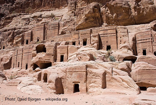 Antigas habitações de Petra